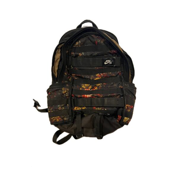 Nike Other - Nike SB Tropical Flowers Black and Reds Backpack
